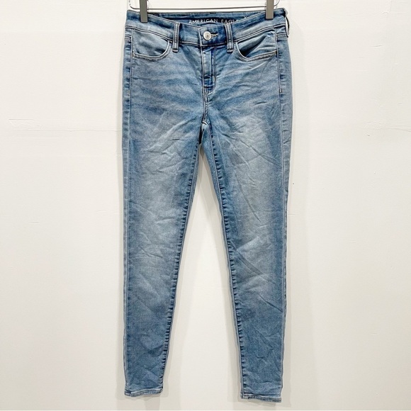 American Eagle Skinny Jegging Jeans Light Wash Size 4 - Picture 1 of 10